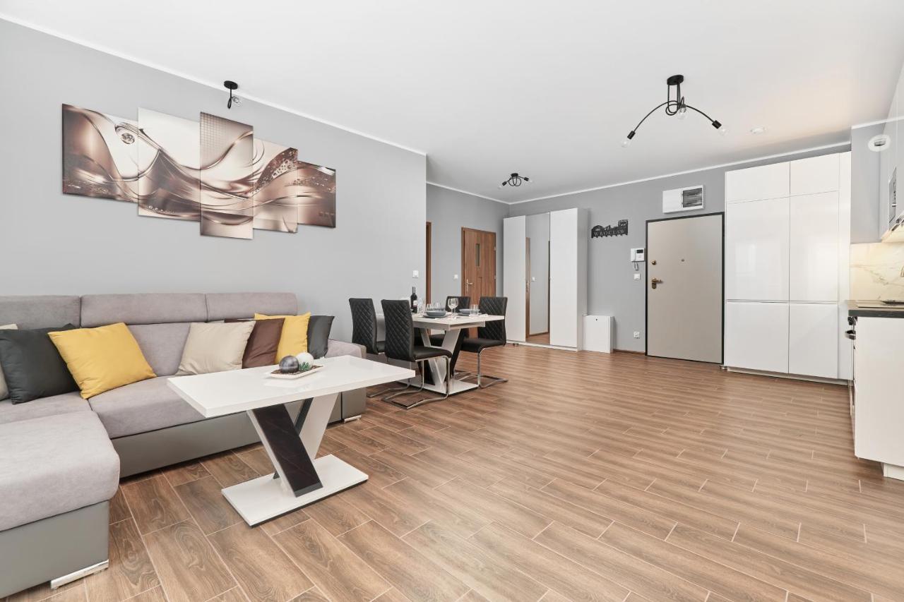Apartments Wroclaw Jana Pawla II With Free Parking Wroclaw By Noclegi Renters ภายนอก รูปภาพ