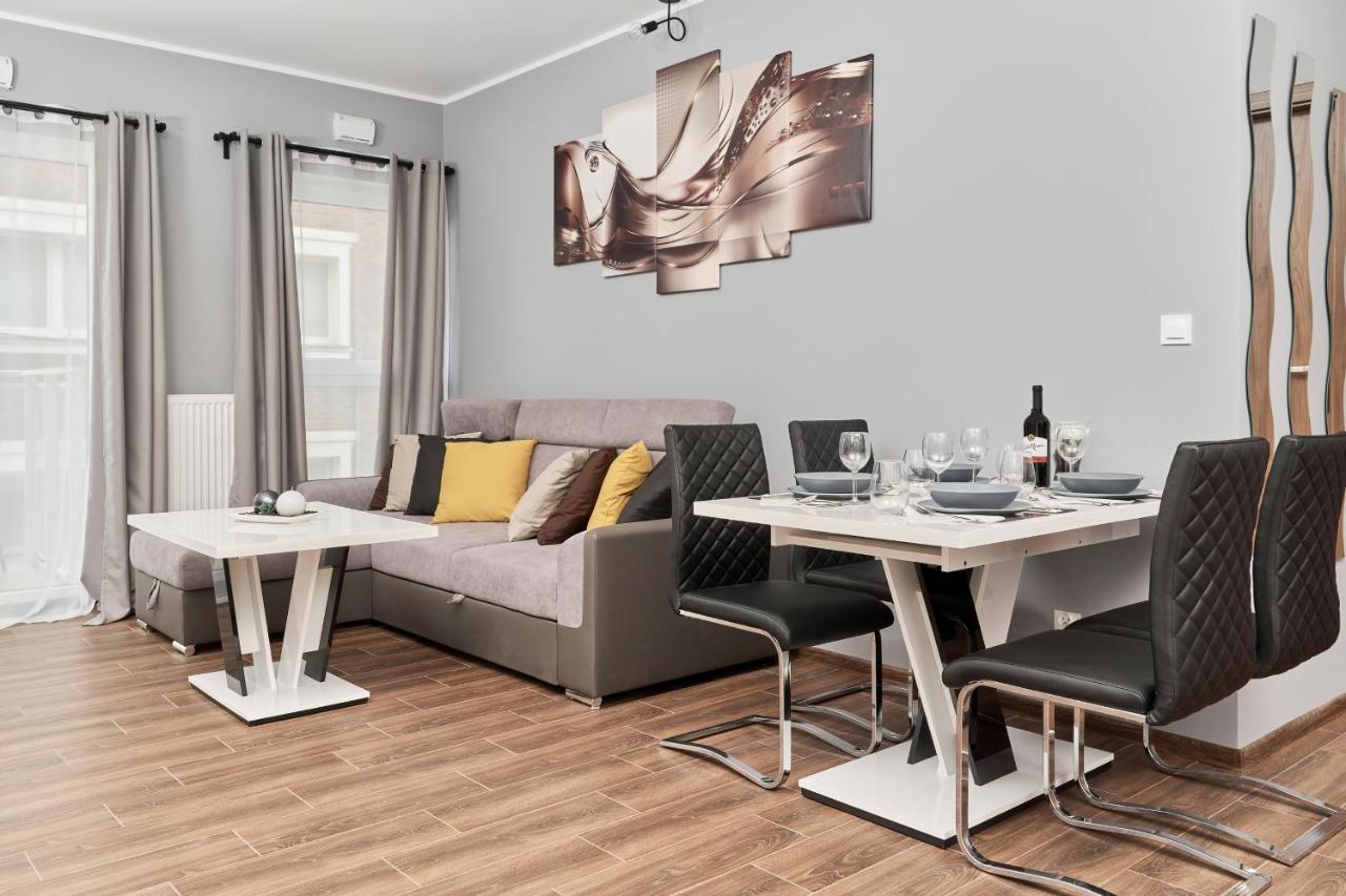 Apartments Wroclaw Jana Pawla II With Free Parking Wroclaw By Noclegi Renters ภายนอก รูปภาพ