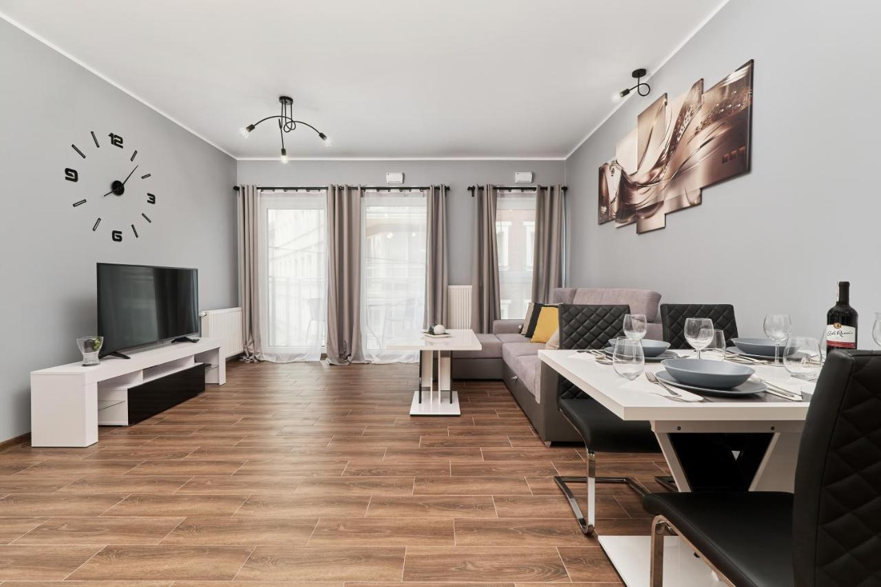 Apartments Wroclaw Jana Pawla II With Free Parking Wroclaw By Noclegi Renters ภายนอก รูปภาพ