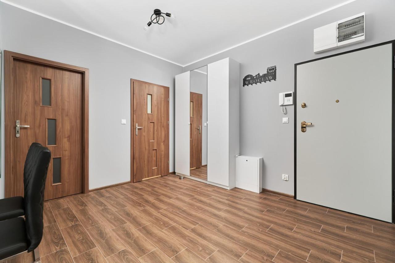 Apartments Wroclaw Jana Pawla II With Free Parking Wroclaw By Noclegi Renters ภายนอก รูปภาพ