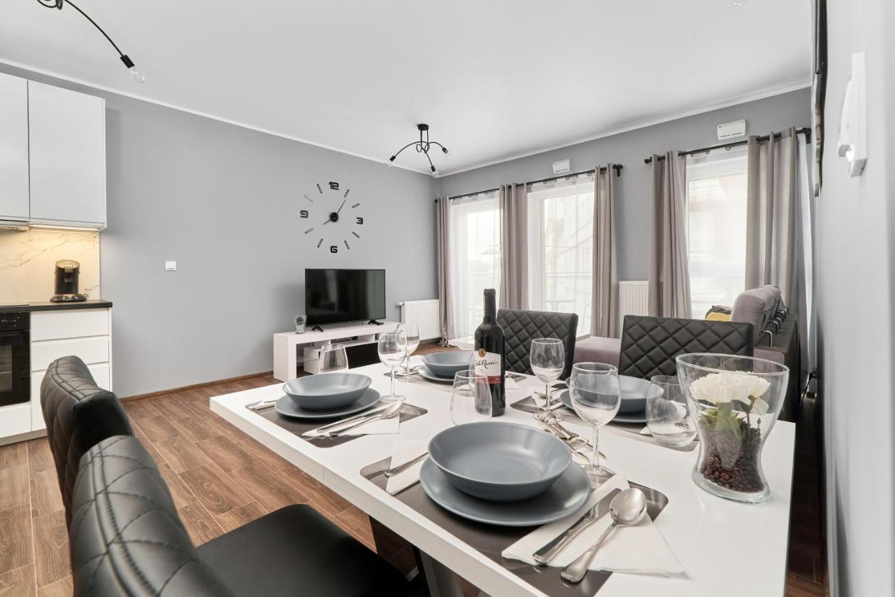 Apartments Wroclaw Jana Pawla II With Free Parking Wroclaw By Noclegi Renters ภายนอก รูปภาพ