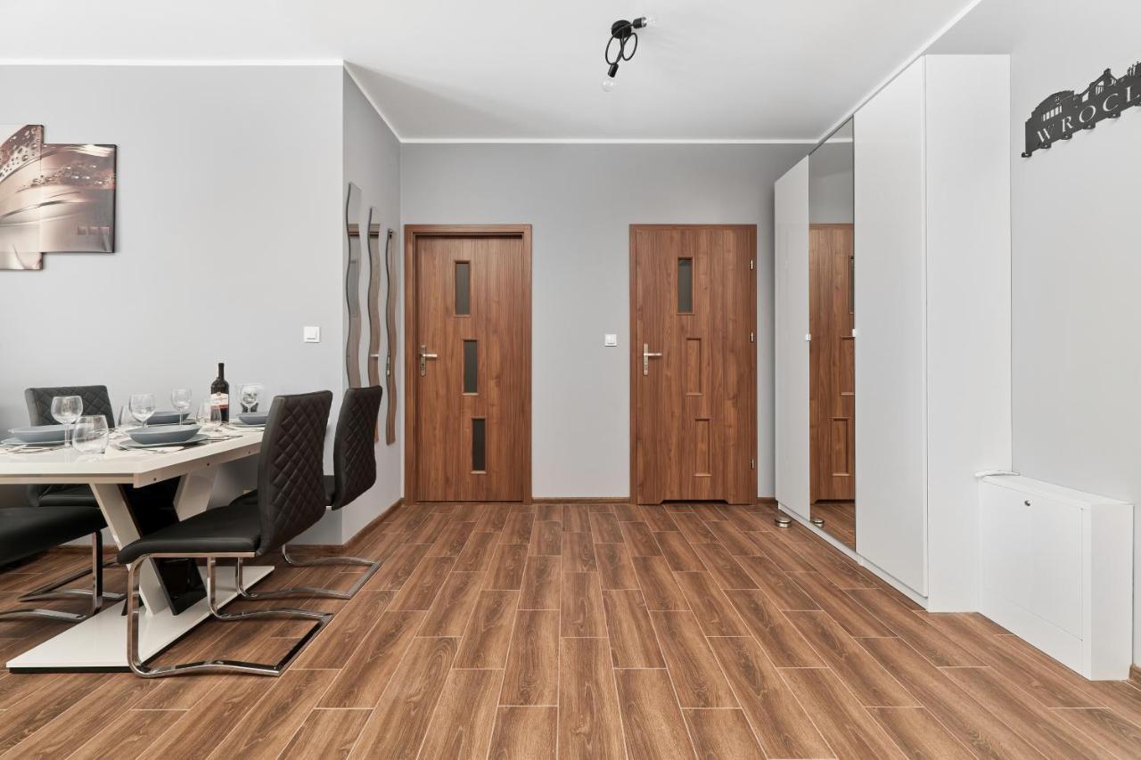 Apartments Wroclaw Jana Pawla II With Free Parking Wroclaw By Noclegi Renters ภายนอก รูปภาพ