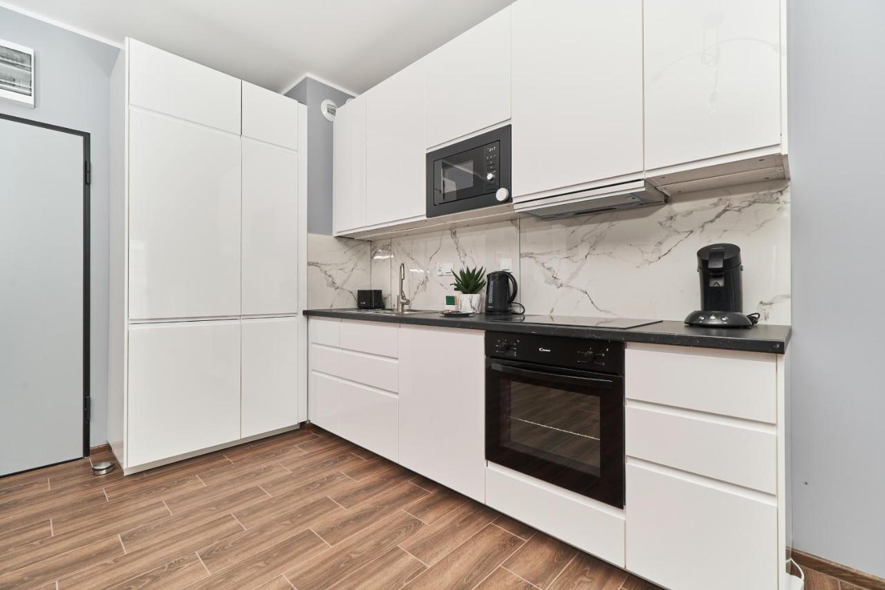 Apartments Wroclaw Jana Pawla II With Free Parking Wroclaw By Noclegi Renters ภายนอก รูปภาพ